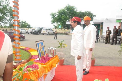 Honorable Secretary MPSS, Saluting in front of Bharat Mata